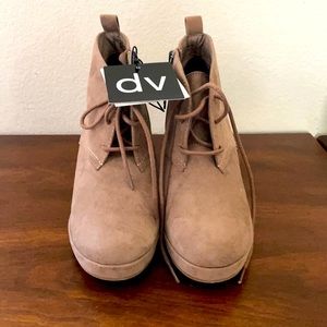DV Tan wedge booties